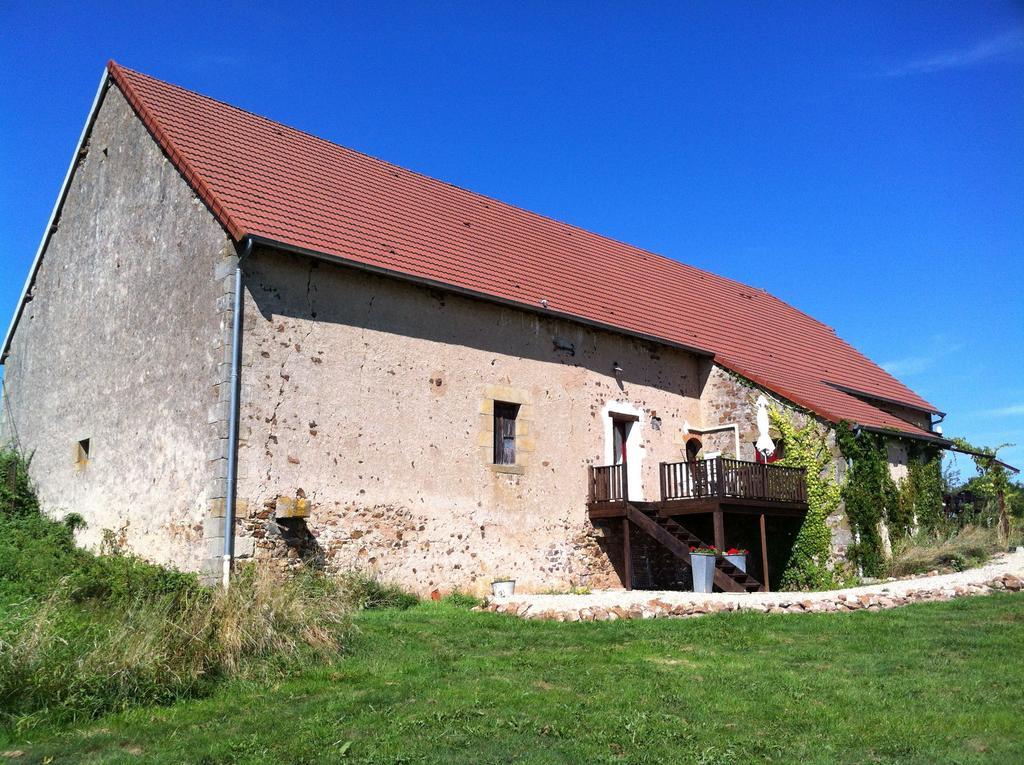 Domaine De La Madeleine Bed & Breakfast Ygrande Room photo