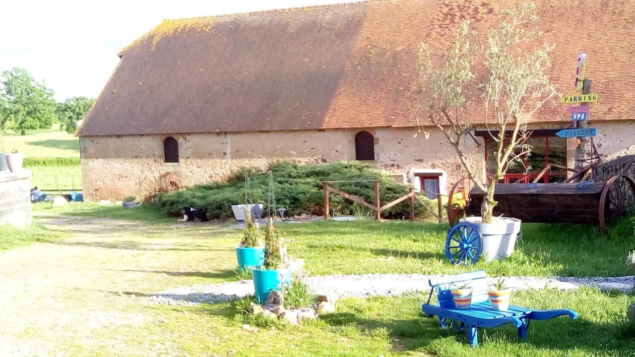 Domaine De La Madeleine Bed & Breakfast Ygrande Exterior photo